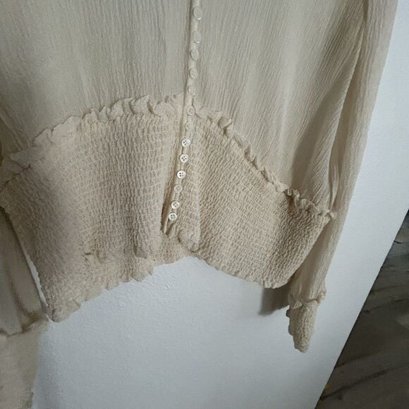 Louis Feraud Vintage Cream Ivory Silk Blouse Womens Button VNeck Ruched  Sz 12 - Picture 4 of 11